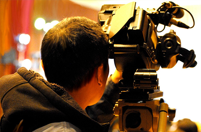 イベントの技術スタッフはインカムで情報共有しよう