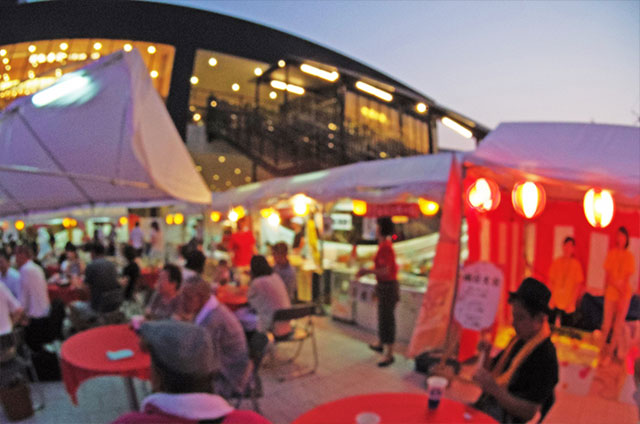 ビアガーデンのイベント運営でインカムを活用するメリットとは